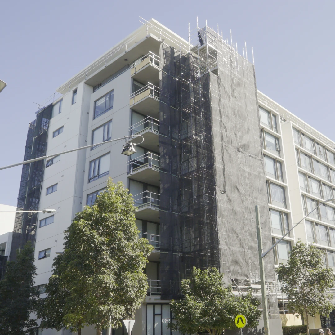 Rothschild Avenue, Otto 1
